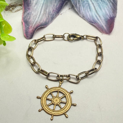 ✨Handmade Jewelry Designed to fit popular 17 to 20 cm (6 to 7 inch) Plushie Labubu Monster Dolls: add a stylish touch to your favorite plushie! ✨

Nautical Ship Wheel Pendant Bronze Necklace