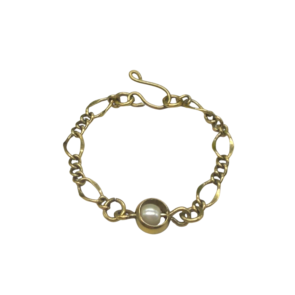 ✨Handmade Doll Jewelry Designed to Fit popular 16 Inch Fashion Dolls: add a stylish touch to your favorite doll!✨

Pearl Accent Gold Large Link Chain Doll Necklace. The necklace is 3.25 inches long.