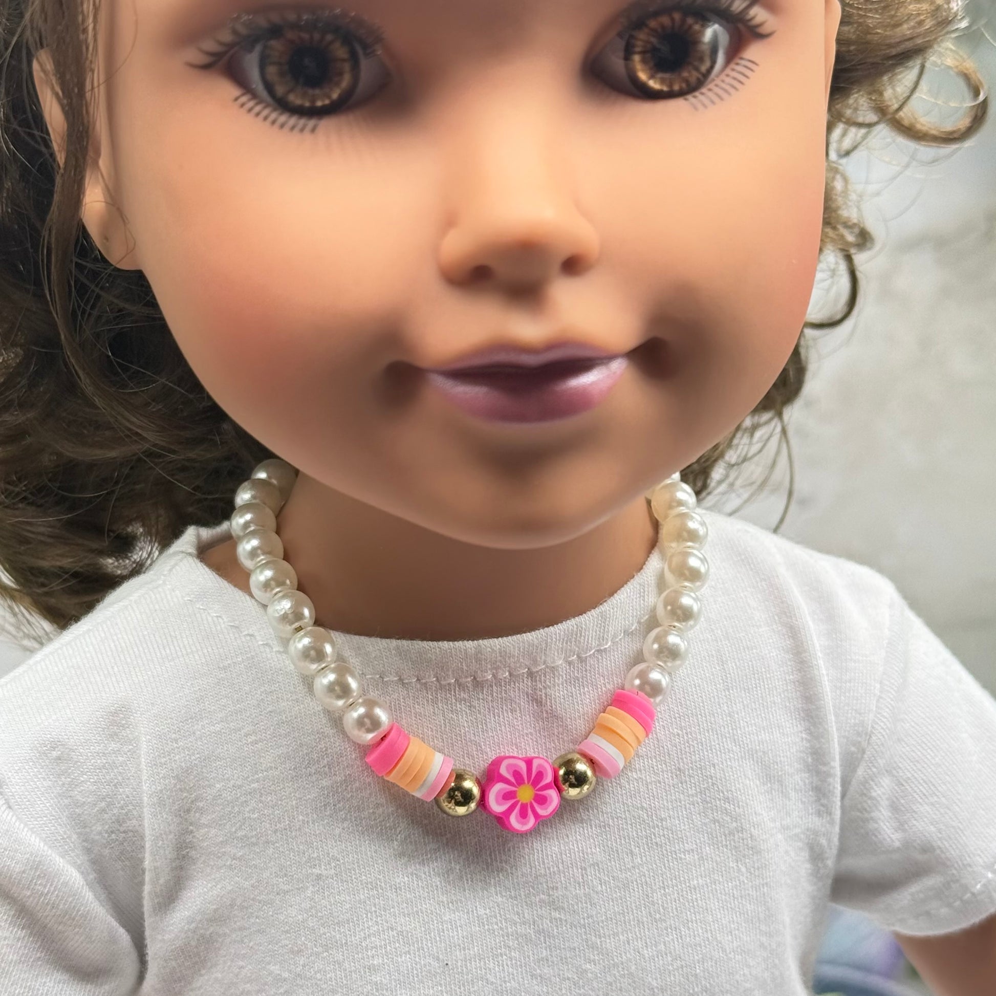✨Handmade Doll Jewelry Designed to Fit popular 18 Inch Fashion Dolls: add a little “Summer Fun ☀️ Beachy Style 🏝️” to your favorite doll!✨

Pink Flower Pearl Beaded Beach Hawaiian Style Doll Necklace