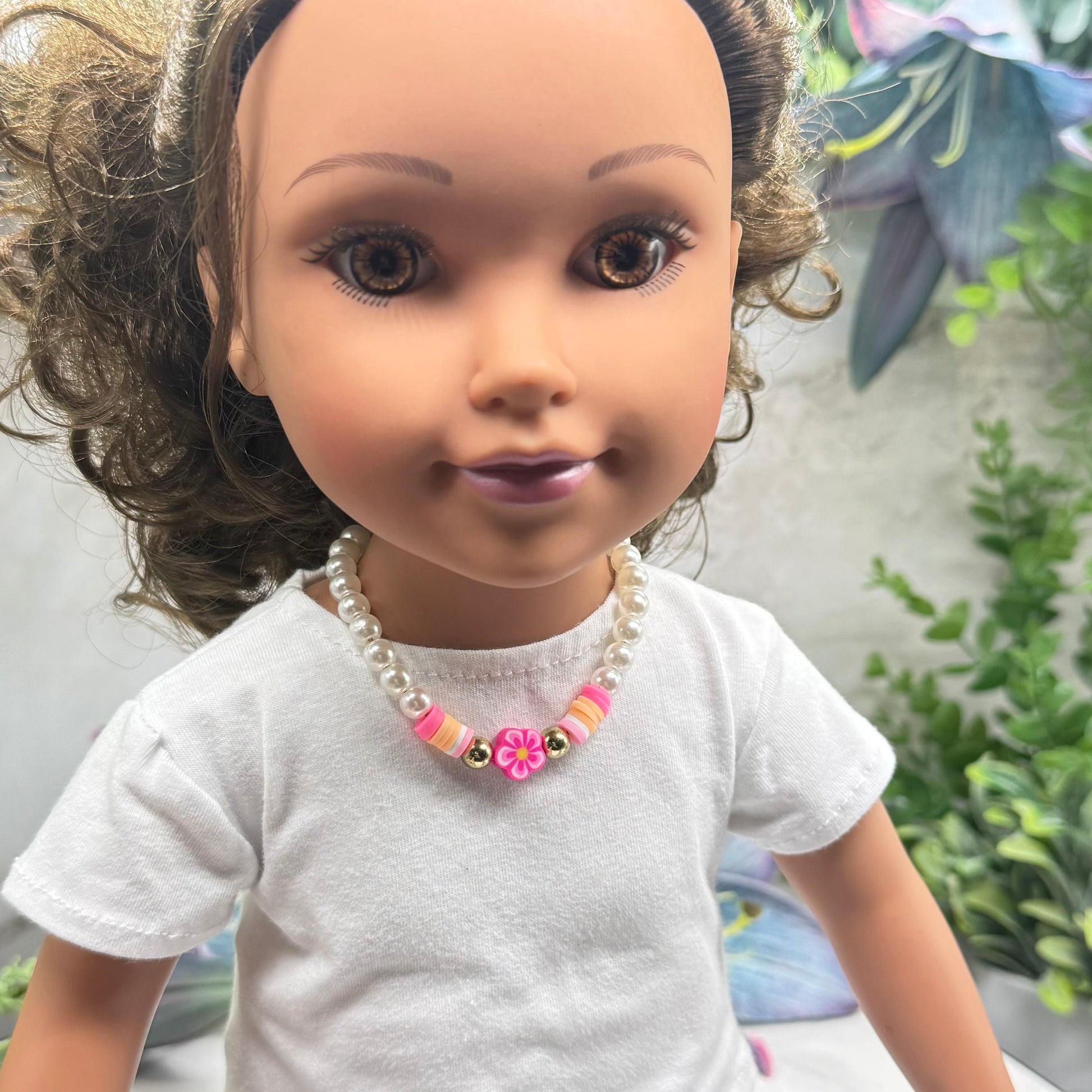 ✨Handmade Doll Jewelry Designed to Fit popular 18 Inch Fashion Dolls: add a little “Summer Fun ☀️ Beachy Style 🏝️” to your favorite doll!✨

Pink Flower Pearl Beaded Beach Hawaiian Style Doll Necklace