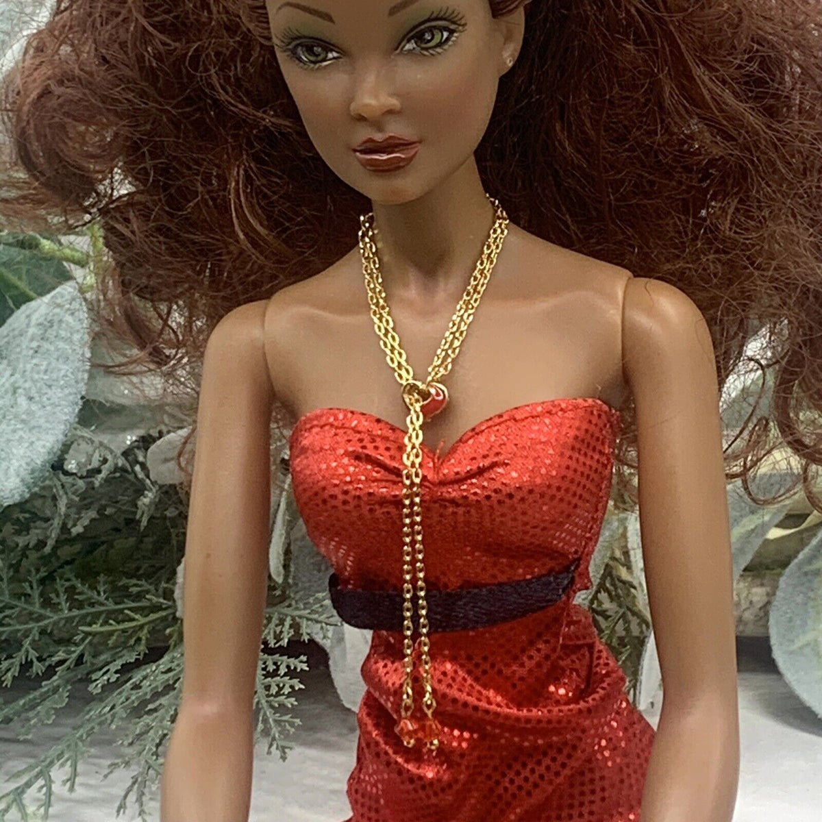 ✨Handmade Doll Jewelry Designed to Fit popular 16 Inch Fashion Dolls: add a stylish touch to your favorite doll!✨

Red Heart Slide Bolo Style Gold tone Chain with Red Crystal end accents Doll Necklace. Necklace measures approximately 4 - 5 inches long with slider style.