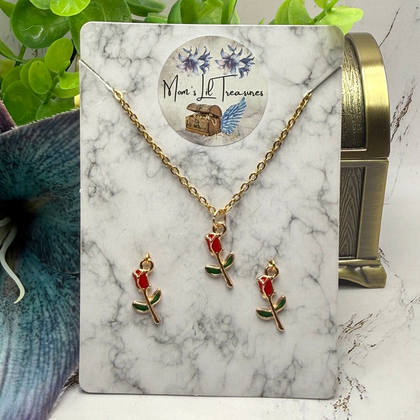 ✨ Handmade Doll Jewelry Designed to Fit popular 18 Inch Fashion Dolls: add a stylish touch to your favorite doll ✨

Red Rose Charm Gold Doll Necklace & Earrings Set