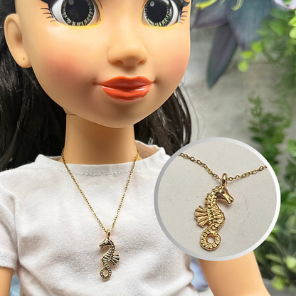 ✨Handmade Doll Jewelry Designed to Fit popular 18 Inch Fashion Dolls: add a little “Summer Fun ☀️ Beachy Style 🏝️” to your favorite doll!✨

Seahorse Charm Gold Chain Doll Necklace