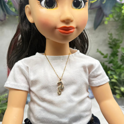 ✨Handmade Doll Jewelry Designed to Fit popular 18 Inch Fashion Dolls: add a little “Summer Fun ☀️ Beachy Style 🏝️” to your favorite doll!✨

Seahorse Charm Gold Chain Doll Necklace