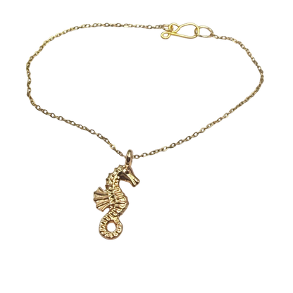 ✨Handmade Doll Jewelry Designed to Fit popular 18 Inch Fashion Dolls: add a little “Summer Fun ☀️ Beachy Style 🏝️” to your favorite doll!✨

Seahorse Charm Gold Chain Doll Necklace
