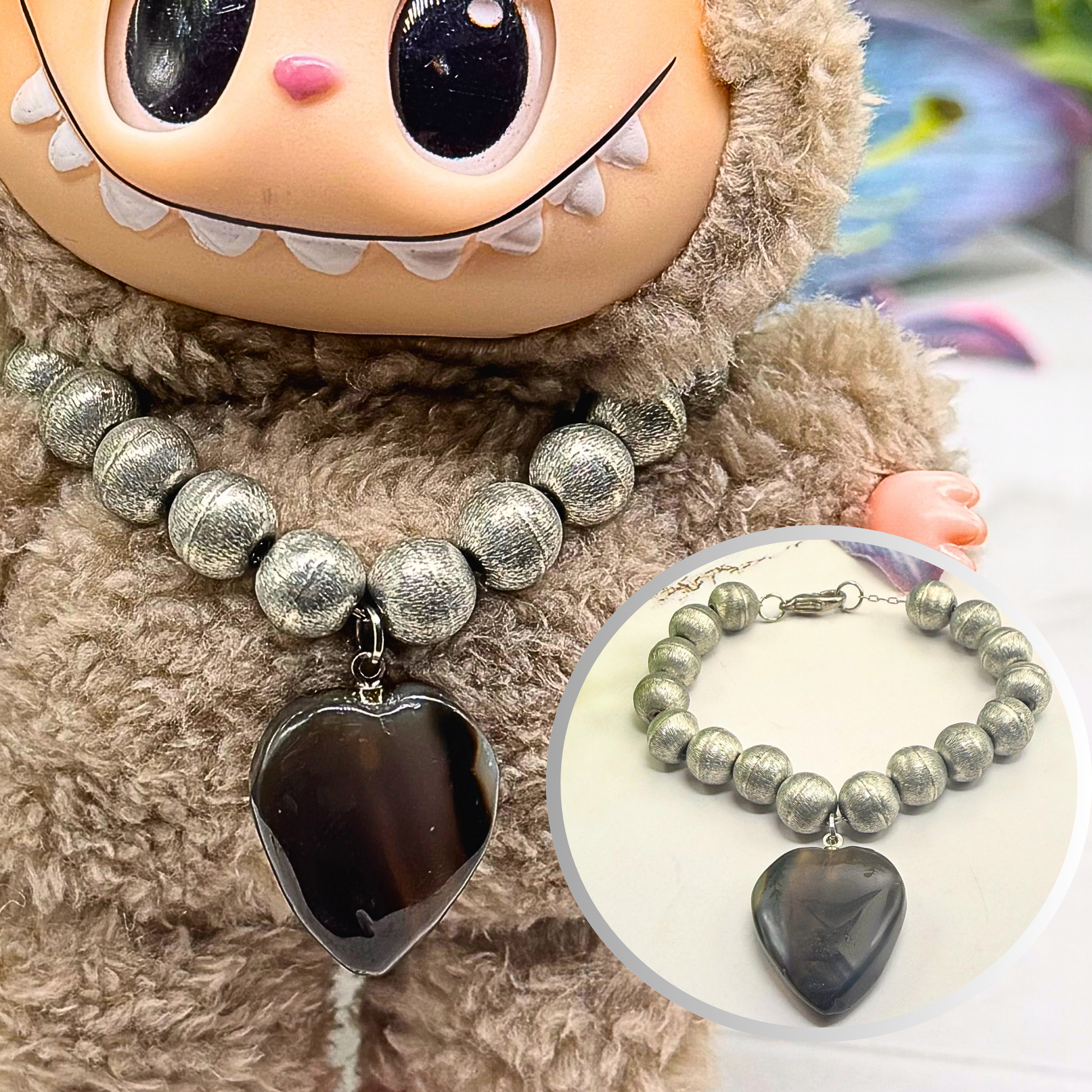 ✨Handmade Jewelry Designed to fit popular 17 to 20 cm (6 to 7 inch) Plushie Labubu Monster Dolls: add a stylish touch to your favorite plushie! ✨

Silver Metal Beaded Brown Glass Heart Charm Necklace
