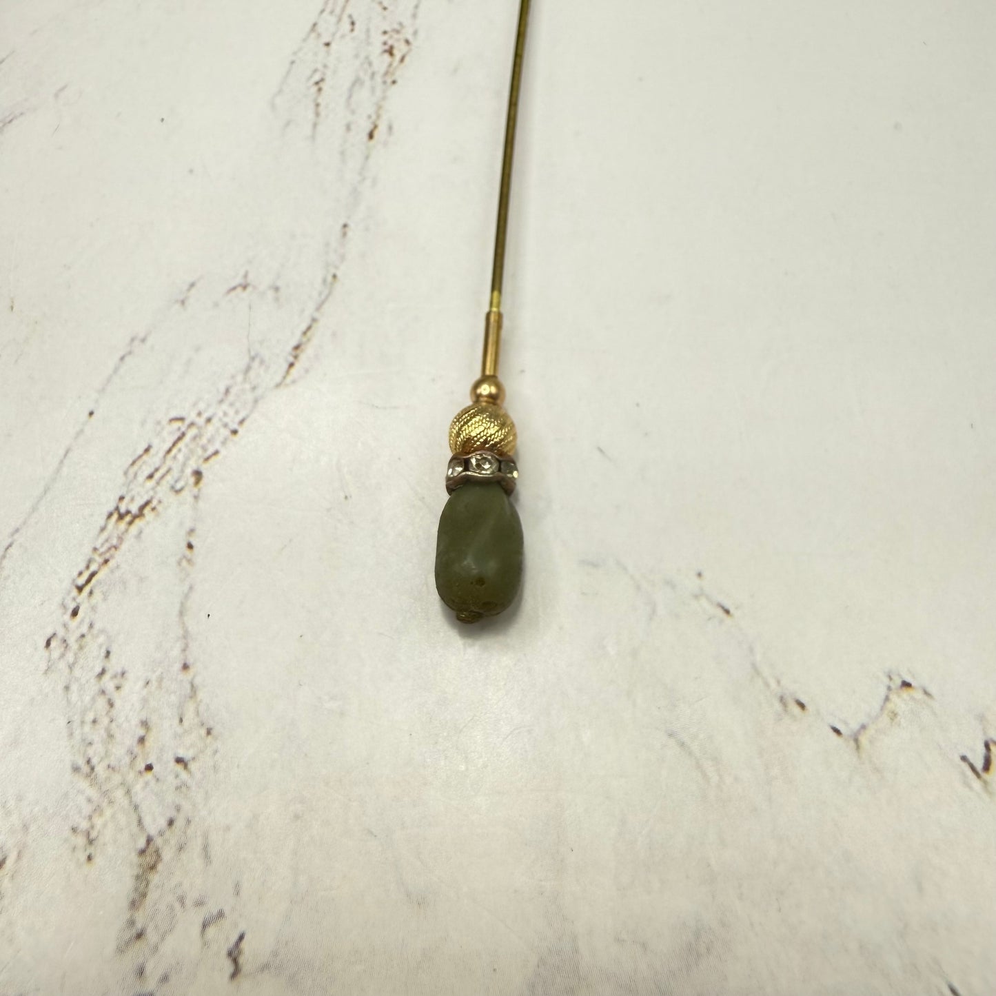 ✨ Handmade Vintage-Inspired Hatpin | Stick Pin | Hat Accessory | Sweater & Hijab Pin | Decorative Jewelry Gift for Her ✨

Small Olive Green Glass Topper - Clear Rhinestone Band - Textured Gold Tone Base Hatpin - 6 Inch