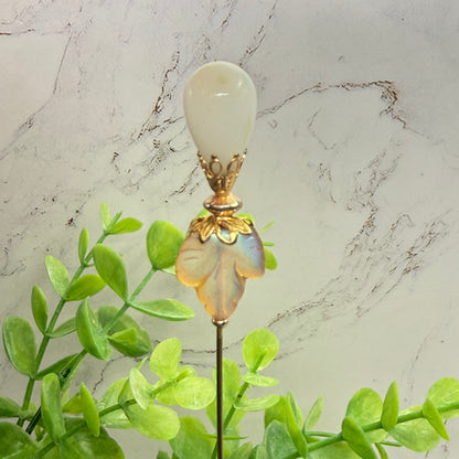✨ Handmade Vintage-Inspired Hatpin | Stick Pin | Hat Accessory | Sweater & Hijab Pin | Decorative Jewelry Gift for Her ✨

Teardrop White Glass Iridescent Yellow Golden Design 6 Inch Hatpin