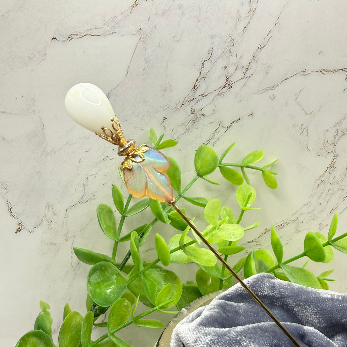 ✨ Handmade Vintage-Inspired Hatpin | Stick Pin | Hat Accessory | Sweater & Hijab Pin | Decorative Jewelry Gift for Her ✨

Teardrop White Glass Iridescent Yellow Golden Design 6 Inch Hatpin