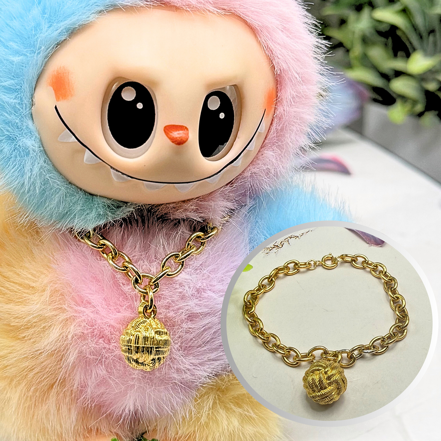 ✨Handmade Jewelry Designed to fit popular 17 to 20 cm (6 to 7 inch) Plushie Labubu Monster Dolls: add a stylish touch to your favorite plushie! ✨

Textured Sphere Pendant Gold Necklace
