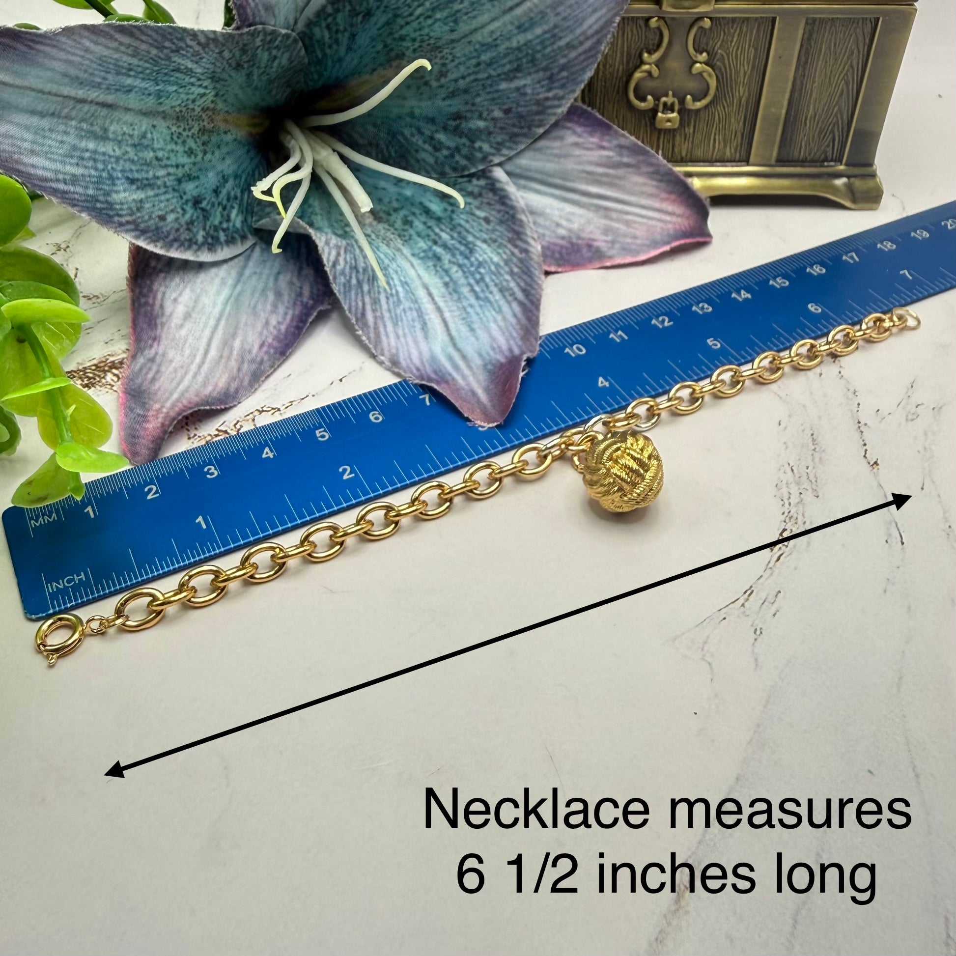 ✨Handmade Jewelry Designed to fit popular 17 to 20 cm (6 to 7 inch) Plushie Labubu Monster Dolls: add a stylish touch to your favorite plushie! ✨

Textured Sphere Pendant Gold Necklace