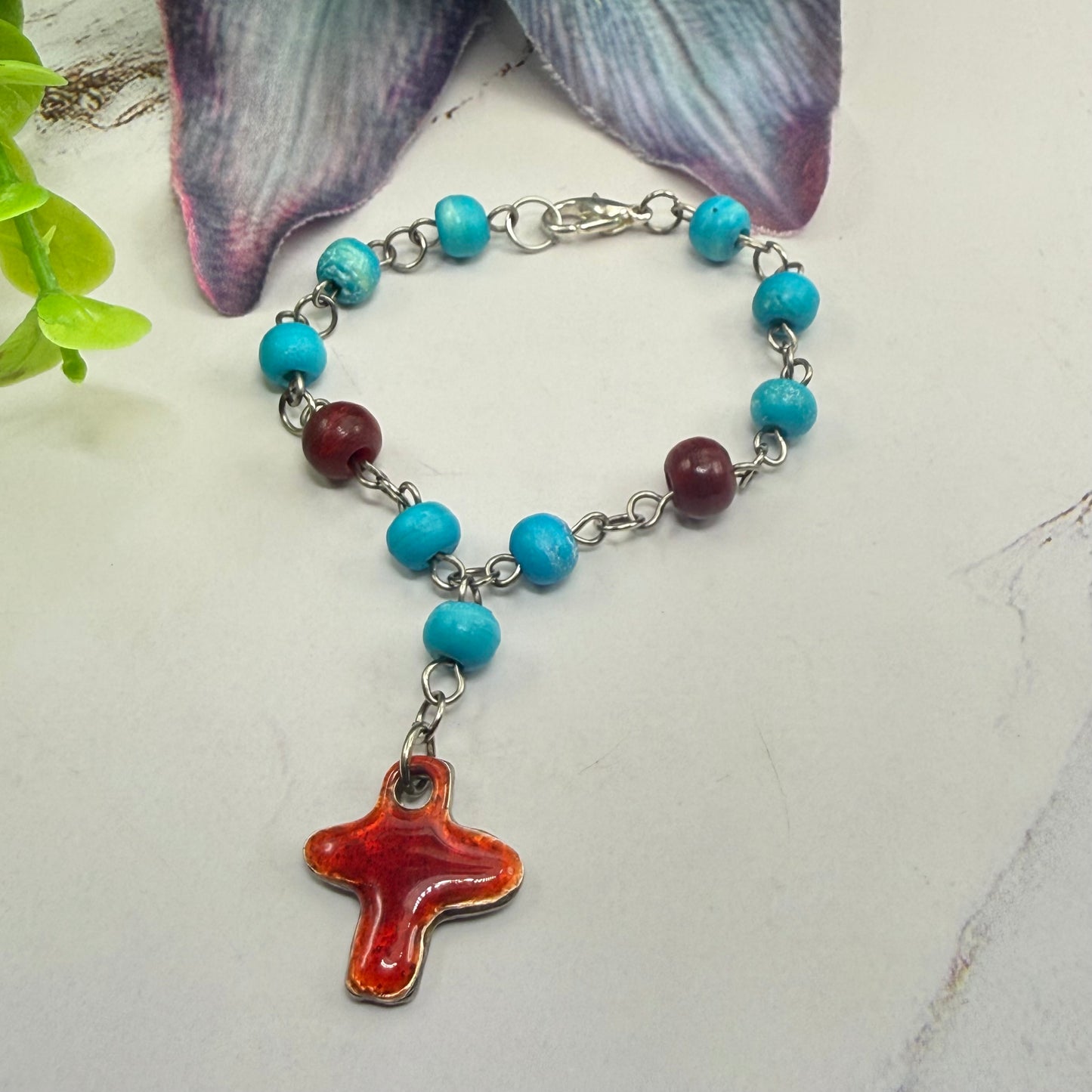 ✨Handmade Jewelry Designed to fit popular 17 to 20 cm (6 to 7 inch) Plushie Labubu Monster Dolls: add a stylish touch to your favorite plushie! ✨

Turquoise Blue Bead Red Brown Enamel Cross Pendant Necklace