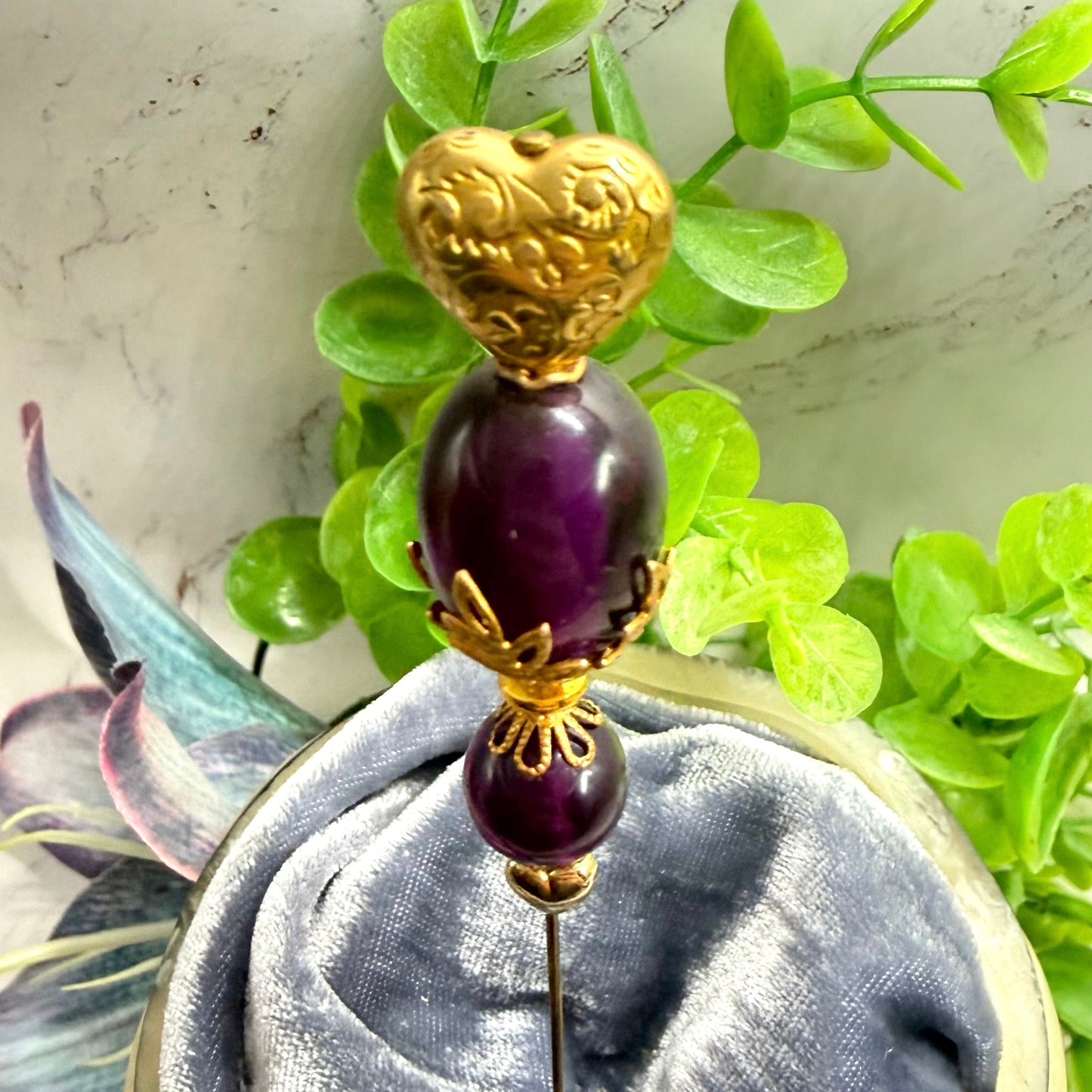 ✨ Handmade Vintage-Inspired Hatpin | Stick Pin | Hat Accessory | Sweater & Hijab Pin | Decorative Jewelry Gift for Her ✨

Deep Purple Class Gold Tone Heart-Shaped Top Finial and Filigree Hatpin • 6 Inch
