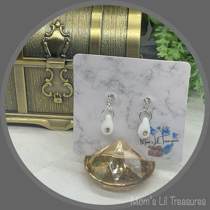 Handmade Doll Jewelry Designed to Fit popular 18-22 Inch Vintage Fashion Dolls: add a stylish touch to your favorite doll!
White Glass Teardrop Rhinestone Accent Dangle Doll Earrings