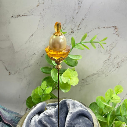 ✨ Handmade Vintage-Inspired Hatpin | Stick Pin | Hat Accessory | Sweater & Hijab Pin | Decorative Jewelry Gift for Her ✨

Yellow Amber Glass Cupped Faux Pearl Gold Tone FiligreeFiligree Accent Hatpin - 7 Inch